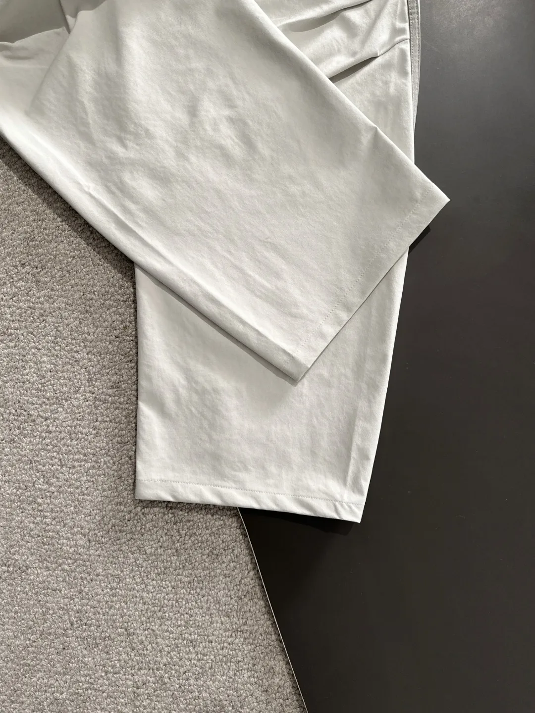 Shipped next day P195 Balenciaga 2026 Summer New Arrival elastic band casual pants, counter-customized fabrics, Breathable, high comfort, impeccable details, brand element design concept, reflecting high quality. It feels delicate and soft! It presents a casual cut and the upper body shape is great! Sizes:S-3XL